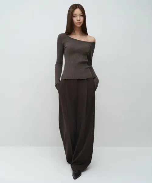 [MUSINSA STANDARD WOMAN] Women's Low Waist Deep Tuck Extra Wide Hidden Banding Slacks [Dark Brown] / 우먼즈 로 웨이스트 딥 턱 엑스트라 와이드 히든 밴딩 슬랙스 [다크 브라운]