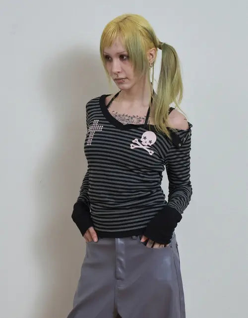 [SETUP-EXE] SKULL LOGO STRIPE V-NECK TOP / BLACK
