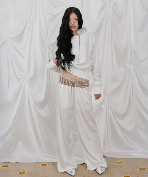 [LMR] Studded High-Neck Two-Way Zip-Up Hoodie and Training Pants Set - Ivory / [SET] 스터드 하이넥 투웨이 퍼 후드집업 트레이닝 팬츠 셋업 IVORY