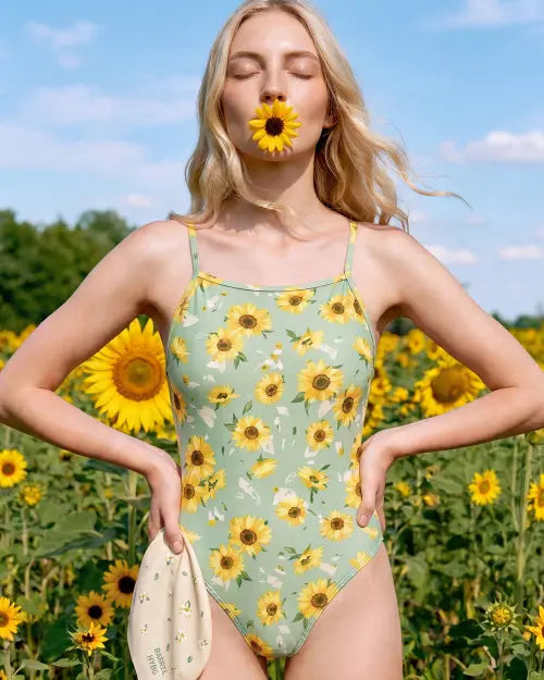 [BARREL] NYBG MINT DAISY V BACK ONEPIECE SWIM SUITS GREEN / NYBG 민트데이지 V백 원피스 수영복 그린 (B6FWSWS507GRE)