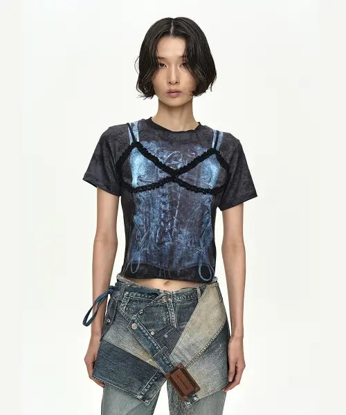 [ADSB ANDERSSON BELL] LINGERIE TROMPE-LOEIL GRAPHIC T-SHIRT atb1572w(CHARCOAL)