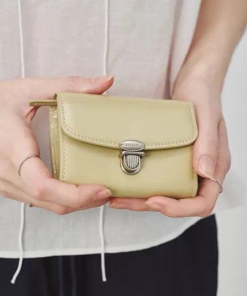 [OSTKAKA] Clasp Bifold Wallet Olive / 클라스프 반지갑 올리브