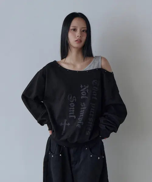 [5OML] Stud One Off-Shoulder Sweatshirt(Black) / 스터드 원 오프 숄더 스웻셔츠(블랙)