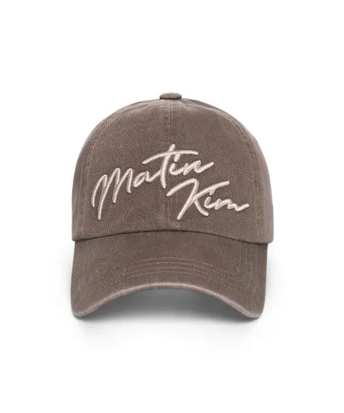 [MATIN KIM] LOGO SCRIPT BALL CAP IN BROWN