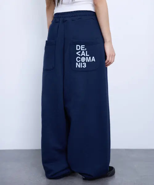 [BOUNDARY] Decalcomanie Back Lettering Long Sweatpants [Navy] / 데칼코마니 백 레터링 롱 스웨트 팬츠 [네이비]