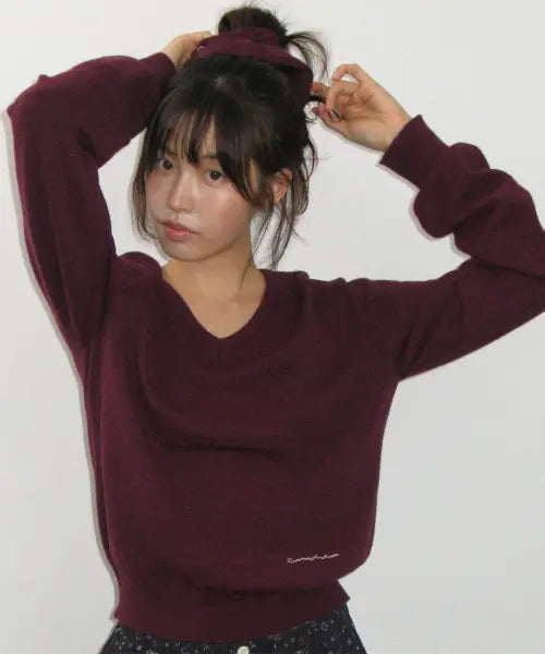 [RONRON] Lettering V Neck Knit with Scrunchie Set - Purple / SCRUNCHIE SET LETTERING V NECK KNIT PURPLE