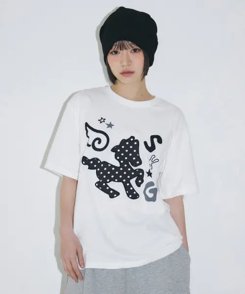 [SLEEKGLOW] Dot Pony Appliqué T-shirt [White] / 도트 포니 아플리케 티셔츠[화이트]