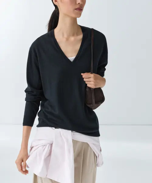 [MASSIMO DUTTI] V-neck Knit Sweater / 브이넥 니트 스웨터