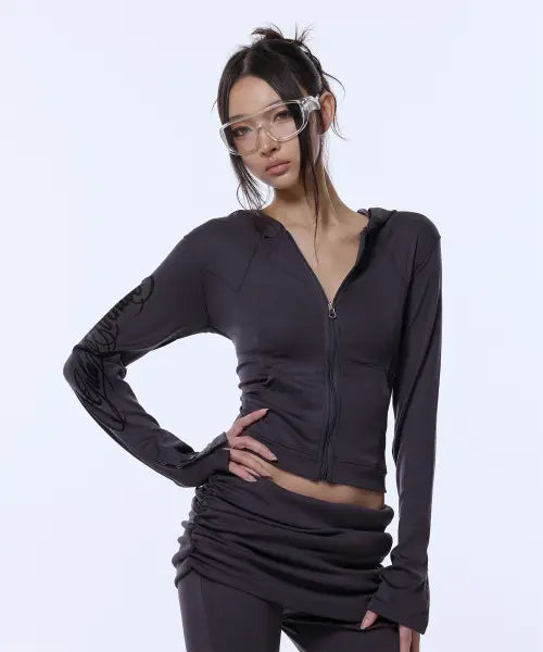 [GILAARCHIVE] SIDE LETTERING LOGO CROP HOOD ZIP-UP_CHARCOAL