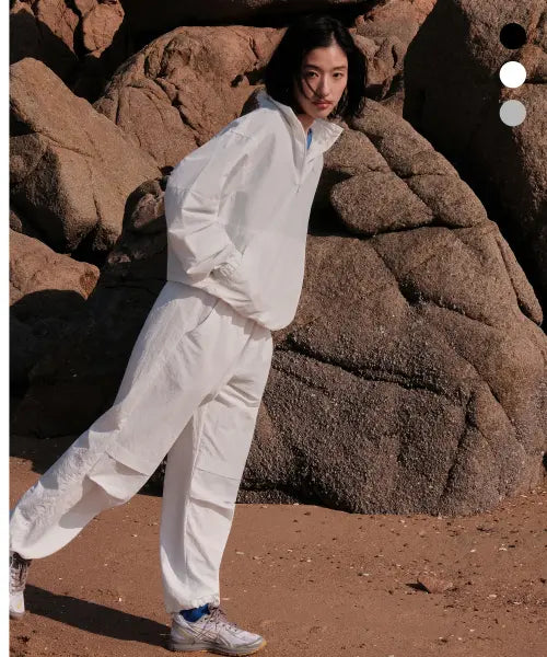 [EARTH CALM ERA] [SET-UP] Lightweight Anorak \u0026 Parasuit Pants Set-up  Women_3Color / [리오더] [SET-UP] 라이트웨이트 아노락 \u0026 파라수트 팬츠 셋업 우먼_3컬러