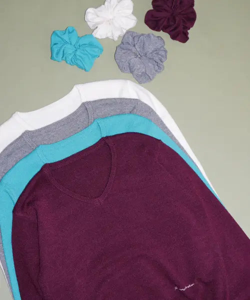 [RONRON] Scrunchie + V-Neck Knit Set (4 Colors) / [PACK] 스크런치 + 브이넥 니트 (4color)