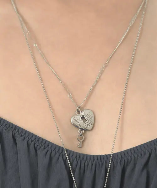 [BOHO LIBERTUDE] Locked in Love Necklace