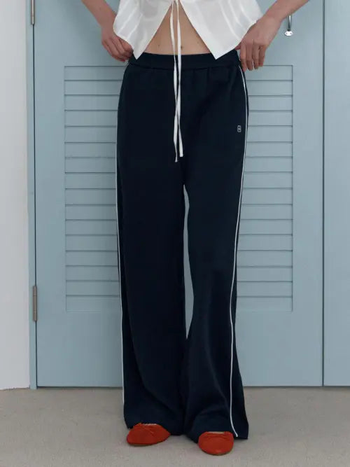 [LCVE] Embroidery Wide Sweat Pants - Navy / EMBROIDERY WIDE SWEAT PANTS_NAVY