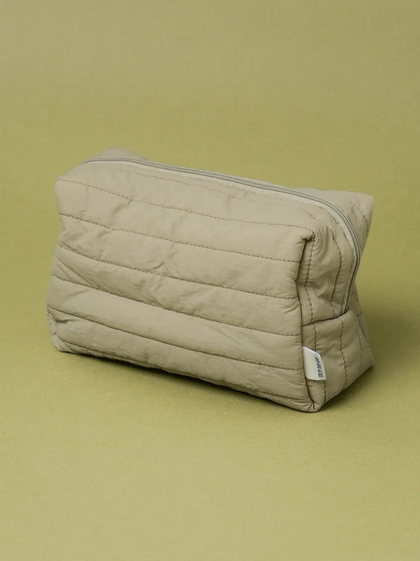 [DAISO] Quilted Pouch Large - Beige / 퀼팅 원포인트 파우치 대형 베이지