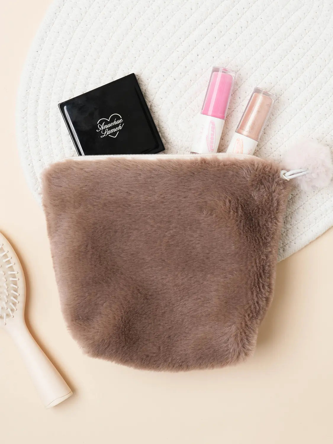 [DAISO] Fur Pouch - Brown / 퍼 파우치 브라운